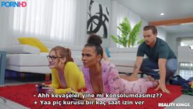 ben-yokken-konsoluma-coken-ablalarimin-gotunu-samarliyorum.jpg