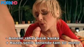 teyzesinin-memelerini-yalarken-kuzeni-odaya-giriyor.jpg