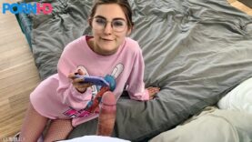evdeki-liseli-surtuk-sikilirken-videodaydi.jpg